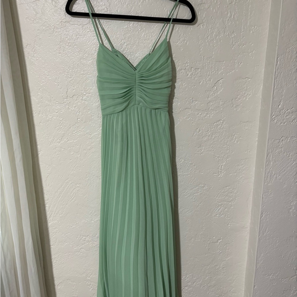 Elegant Mint Green Pleated Dress